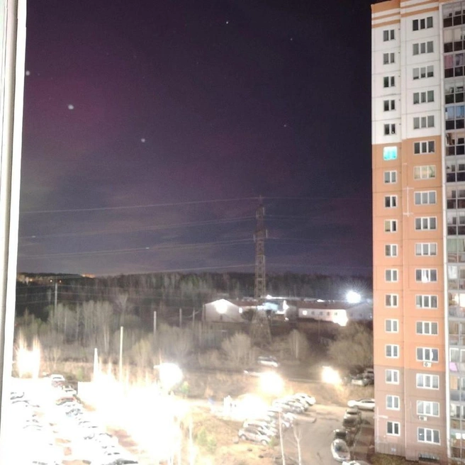 Малиновые всполохи над городом | Источник: Артём Давыдов