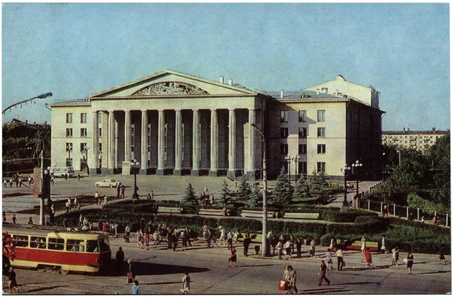 ДК на площади Кирова в 1978 году | Источник: коллекция музея им. П.&nbsp;В.&nbsp;Алабина