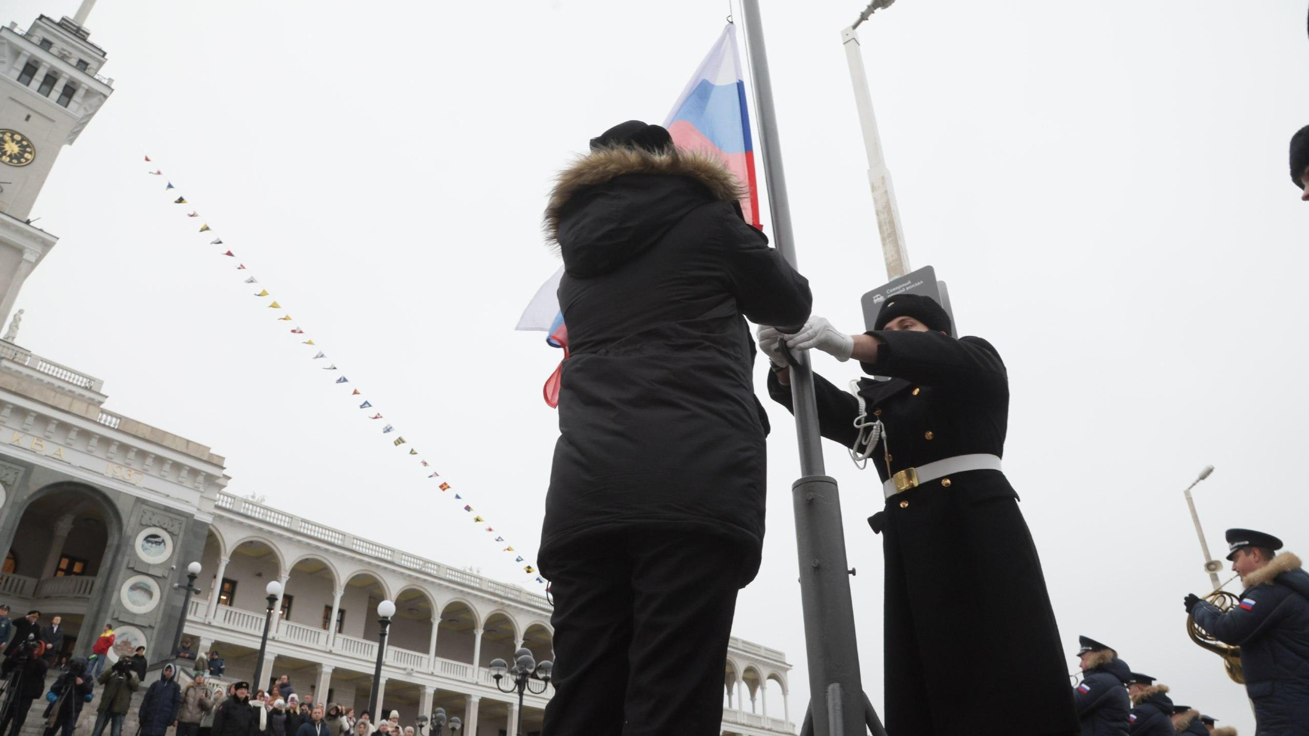 Как в Москве с торжественным маршем закрывали сезон речной навигации: подводим итоги года