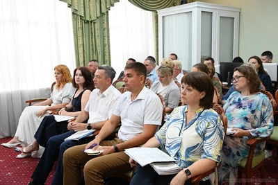 Олег Денисов распорядился усилить профилактику купания в фонтанах