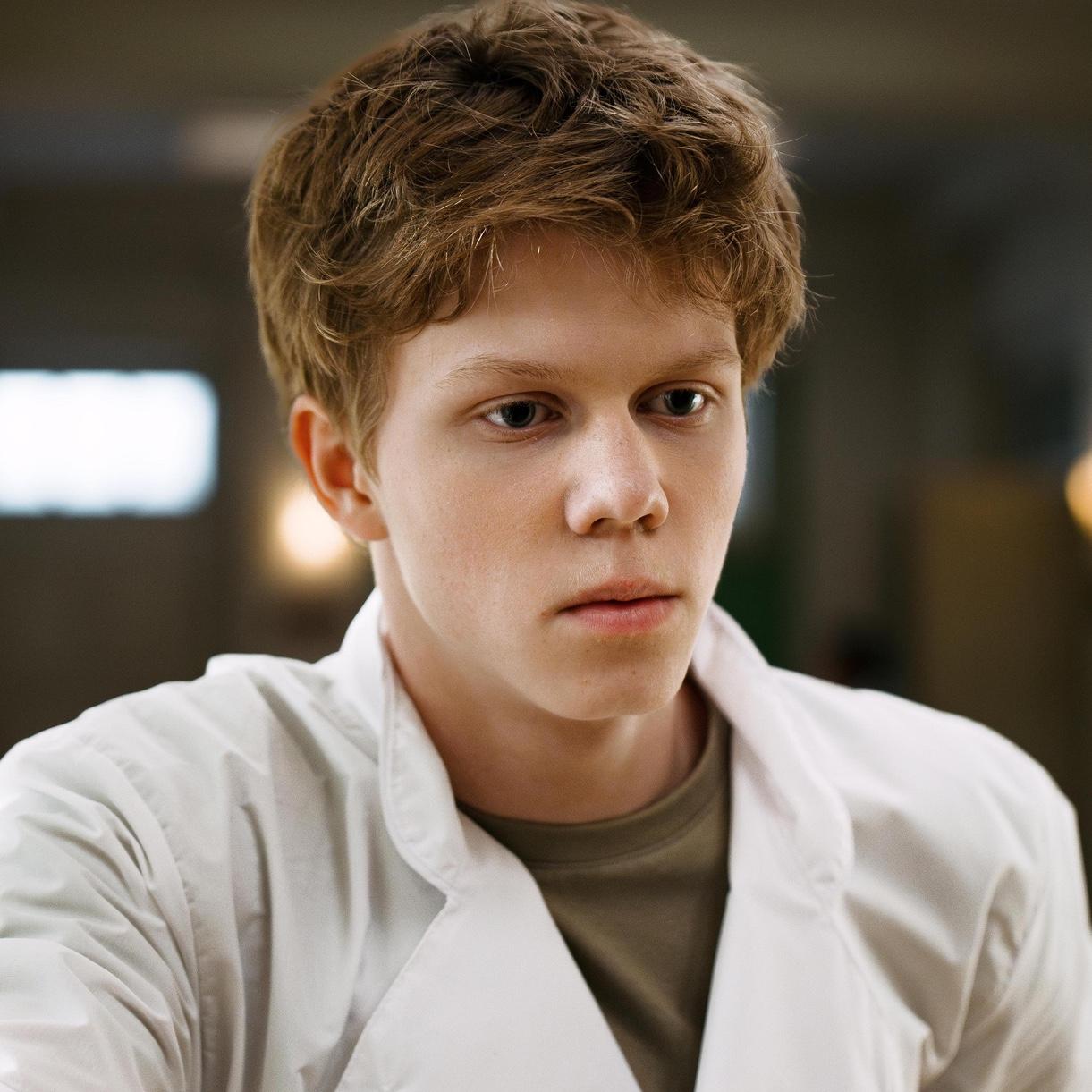 «Иногда и неприятно, и страшно, и больно»: Тимофей Кочнев рассказал о свадьбе в 18 лет и отношениях с возлюбленной