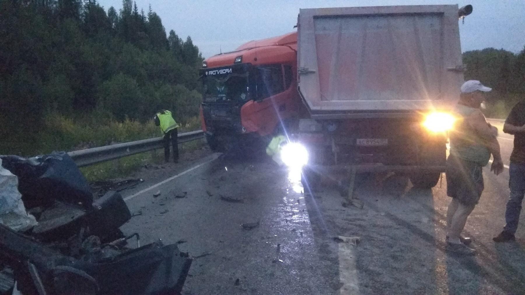 В аварии на трассе Полазна — Чусовой в Прикамье четыре человека погибли,  еще двое пострадали 1 августа 2022 г - 1 августа 2022 - 59.ру