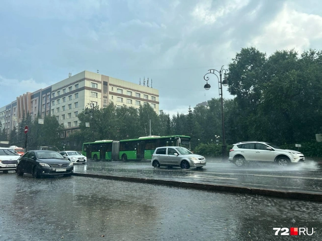 Дойти до припаркованного авто в такую погоду&nbsp;— тот еще квест. Но вы справитесь | Источник: 72.RU