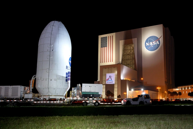 Космический телескоп NASA «Роман» доставили в ангар SpaceX. Запуск — в воскресенье | Источник: NASA