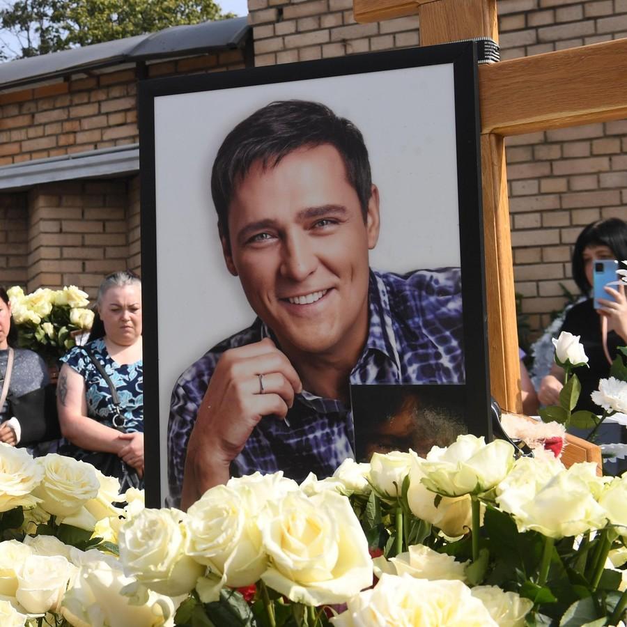 «Бесконечная минута, во время которой рухнул мой мир»: вдова Юрия Шатунова опубликовала печальный пост