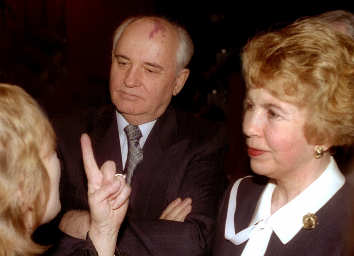 Правительственная дача и пенсия почти в 1 млн рублей: какое наследство Горбачев оставил дочери и внучкам