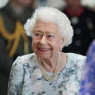 Королева Елизавета II умерла в своей резиденции в Шотландии