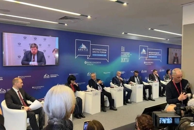 Investments Flow In: Businesses Aiding Arctic Development