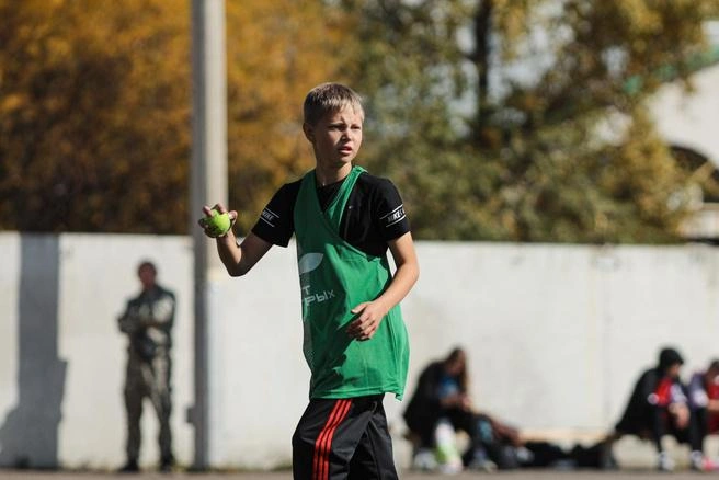 Лапта и сейчас остается популярной игрой среди россиян | Источник: Ольга Миллер