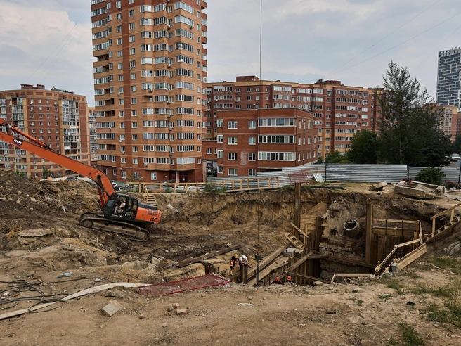 Стенки котлована укреплены, угроза обрушения устранена. | Источник: Александр Ощепков / NGS.RU