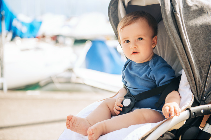 Как носить новорожденного ребенка: в слинге или в рюкзаке-переноске?