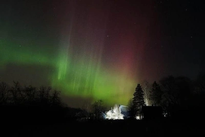 Магнитная буря вызвала интенсивные полярные сияния