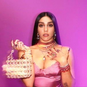 Блеск кристаллов: как выглядят красочные украшения Collection II от Swarovski