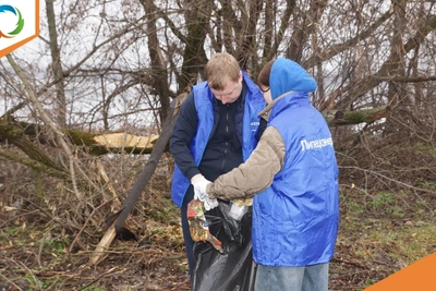 Сотрудники Липецкэнерго вышли на субботник в «Чистый четверг»