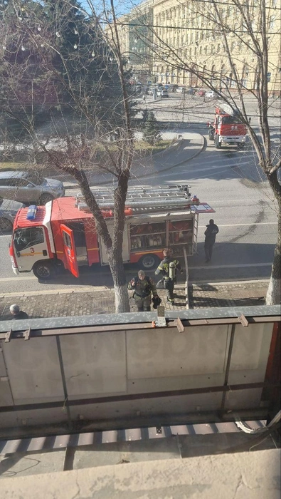 В МЧС заявили, что пострадавших в результате пожара нет | Источник: читатели V1.RU