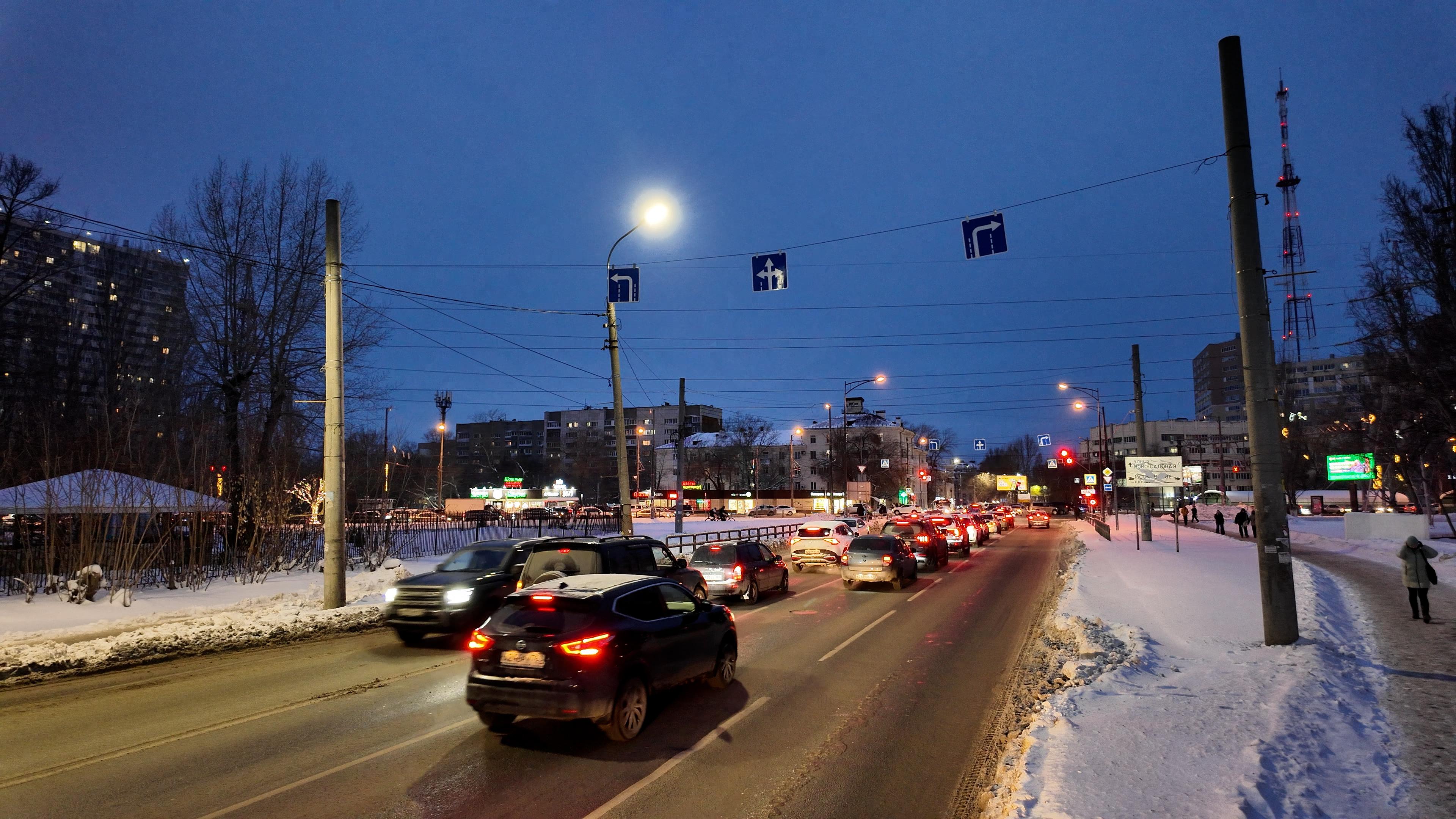 Перекресток, где теперь все нарушают: на Московском шоссе — Советской Армии повесили новые знаки