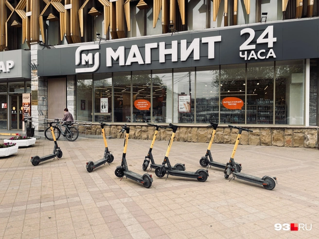 Разметок для стоянки в Краснодаре всё еще очень мало | Источник: Дарья Паращенко / 93.RU