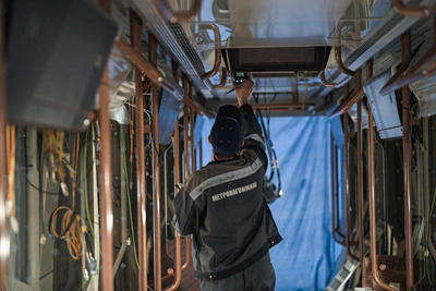 Работник завода в Воронежской области получил тяжелые ожоги от тока