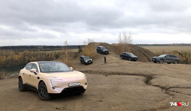 Avatr 11&nbsp;— электромобиль дочернего бренда Changan. Суммарная мощность электромоторов 578&nbsp;л.&nbsp;с., разгон до 100&nbsp;км/час&nbsp;— 4,5 секунды. Цена&nbsp;— от 7&nbsp;миллионов рублей с батарей на 90 кВт·ч, и от 7,75&nbsp;миллиона&nbsp;— с более емкой (116 кВт·ч) | Источник: Артем Краснов