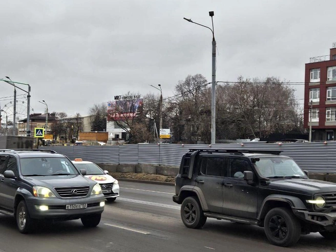 Перекрытая основная магистраль на улице Родионова | Источник: читатель NN.RU