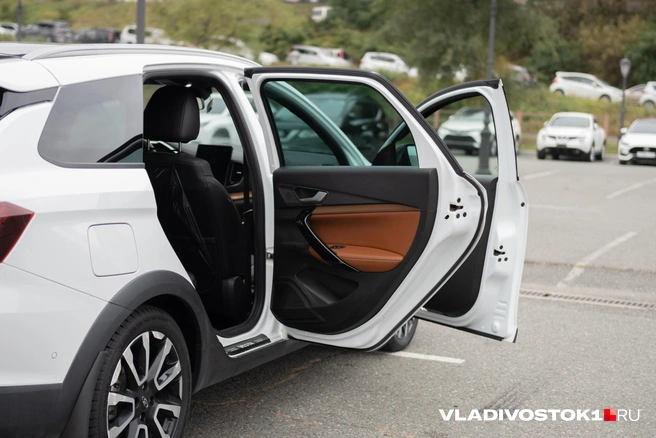 Качество сборки отечественного авто оказалось не на пять с плюсом | Источник: Елена Буйвол / VLADIVOSTOK1.RU