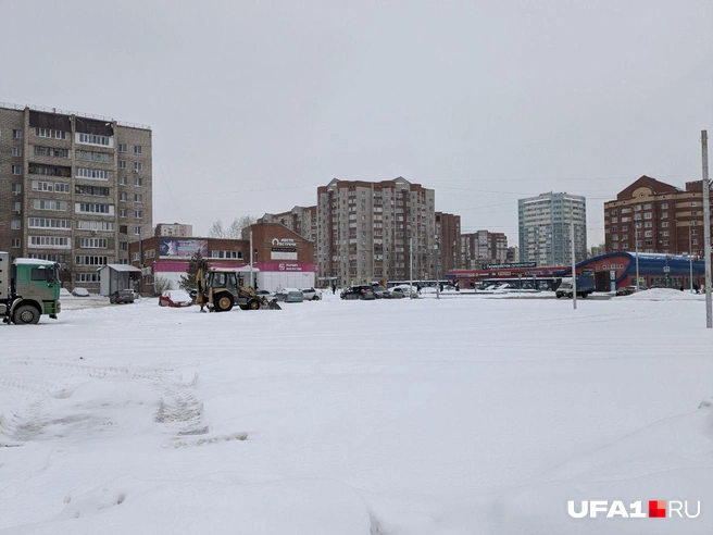 Поблизости также есть магазины, но дом быта сможет частично облегчить жизнь горожан | Источник: Булат Салихов / UFA1.RU