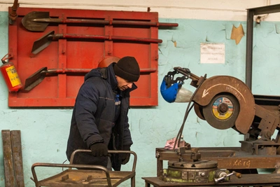 Кому нужна экономика России: пчеловоды, инженеры или дворники?