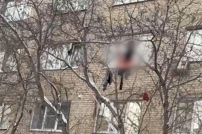 Драка в Екатеринбурге закончилась прыжком из окна