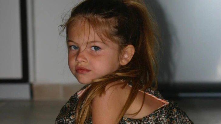 Какой стала самая красивая девочка в мире, которую раньше обожали все: 20 честных фото | Источник: соцсети