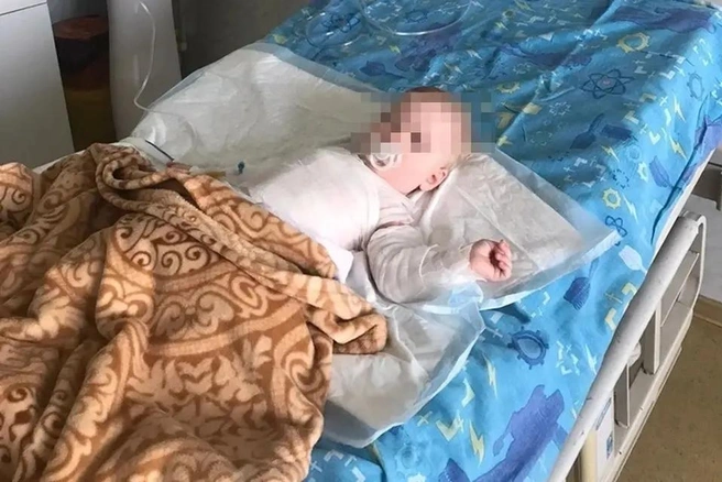 Девочка случайно опрокинула на себя кружку с чаем | Источник: Из личного архива родителей / «КП»-Кубань»