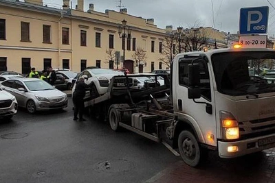 На Захарьевской снова прошёл парковочный рейд