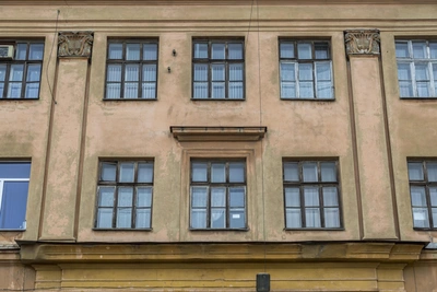 Волгоградская гимназия ищет учителя математики