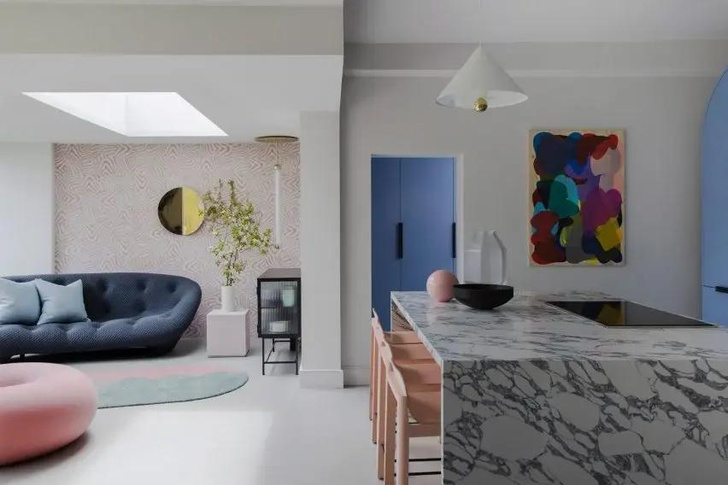 Пастель и нео-мемфис: цветная квартира в Лондоне