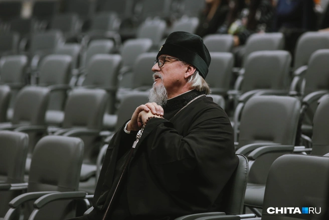 Про бабушку спросил митрополит Димитрий | Источник: Ольга Миллер / CHITA.RU