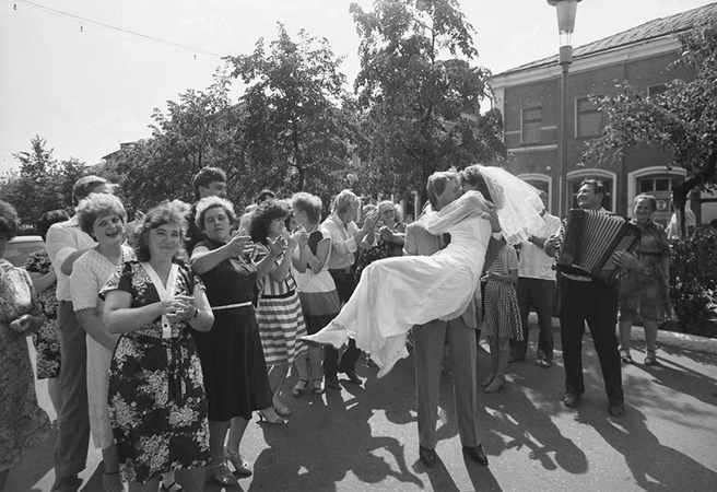 Го-о-о-орько! | Источник: Виктор Углик / Фотохроника ТАСС