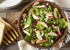 Эти 3 салата помогут быстро похудеть к лету — они есть в меню у всех фитоняшек
