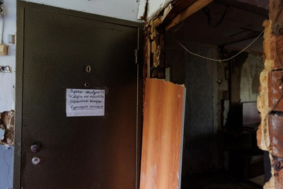 В доме на Лесобазе осталась одна жительница