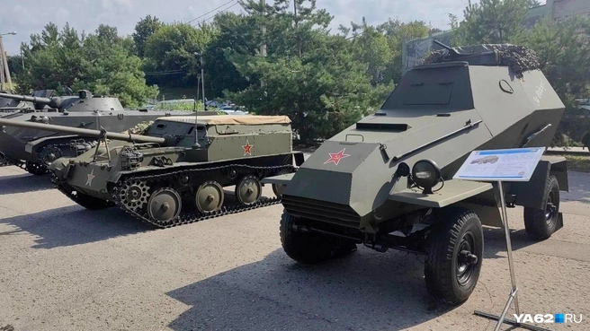 Легендарный советский броневичок БА-64. Пишут, что температура внутри могла подниматься до 60 градусов, но машины была надежной и легко ремонтировалась. | Источник: Кристина Мельникова