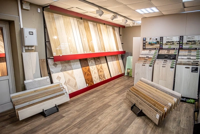 Мастер по ремонту заплатит 600 тысяч за плохо уложенный пол