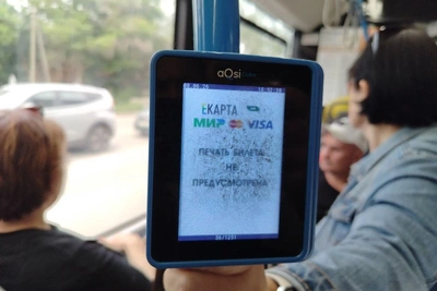 Пассажиры Екатеринбурга пожаловались на грязные валидаторы