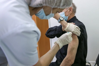 Опубликован график работы поликлиник на майские праздники