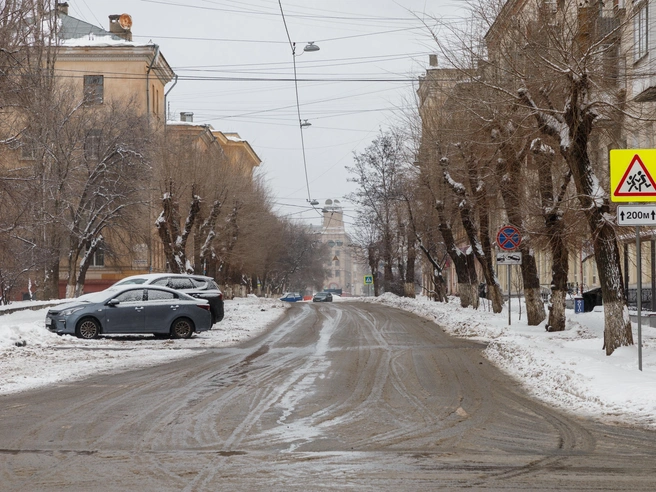 Улица Мира в Центральном районе Волгограда, одна из пострадавших от отключения воды | Источник: Алексей Волхонский / V1.RU