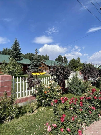 Благоустроенная территория у домов | Источник: предоставлено Натальей Варфоломеевой 