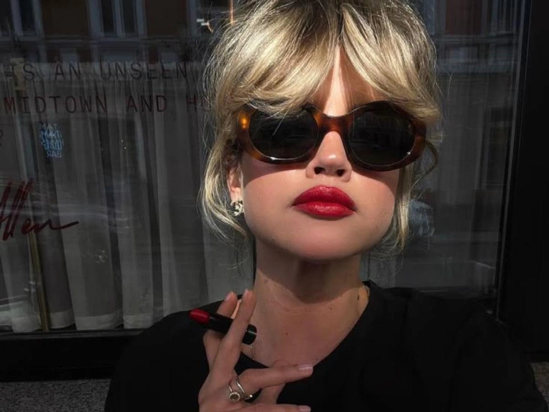 Почему выбирая «быть собой», мы становимся более одинокими (и это нормально) | marieclaire.ru