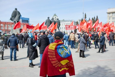Первомайское шествие в Томске пройдет в сквере напротив похоронного бюро