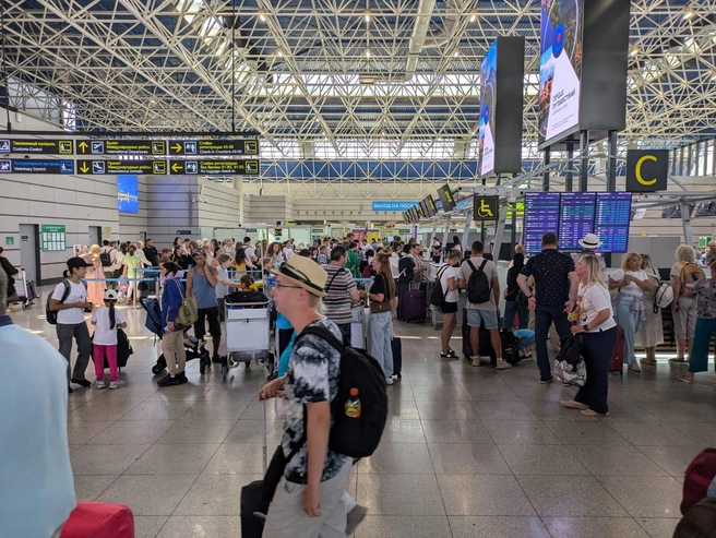 Аэропорт работает в штатном режиме | Источник: Оксана Витязь / SOCHI1.RU