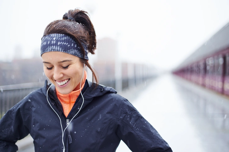 Можно ли бегать зимой: что нужно знать новичку, чтобы не заболеть 🏃‍♀️