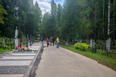 В Костроме благоустраивают могилы воинов-афганцев
