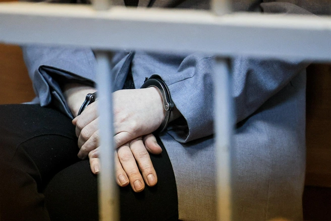 В Петербурге арестовали мужчину, пытавшегося облить краской памятник | Источник: Артем Устюжанин, MSK1.RU