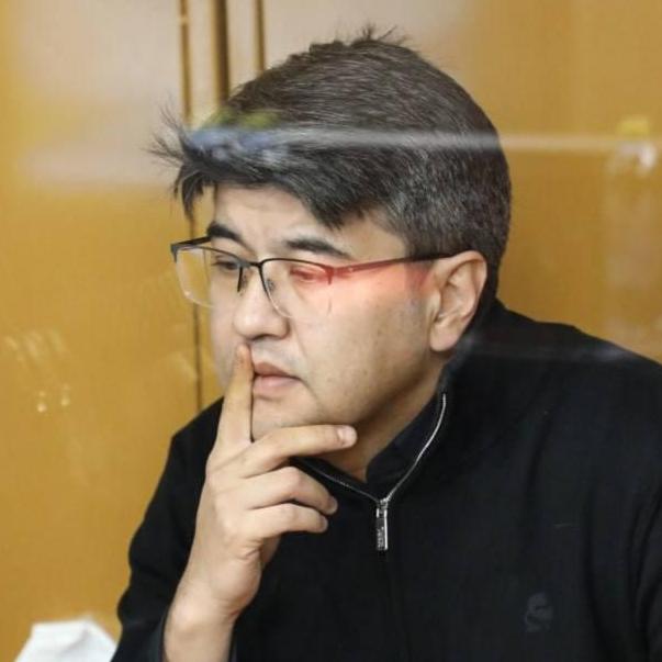 «Уже не знают, как обелить убийцу»: мать Куандыка Бишимбаева возмутила заявлением о московских судмедэкспертах